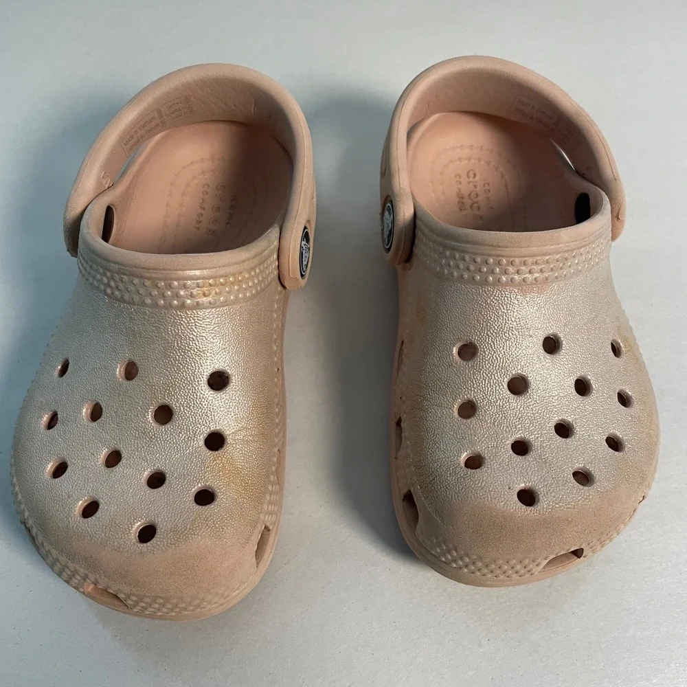 Crocs Baby‎ Girl's Light Pink Rubber Warm Weather Clogs Child Size 7